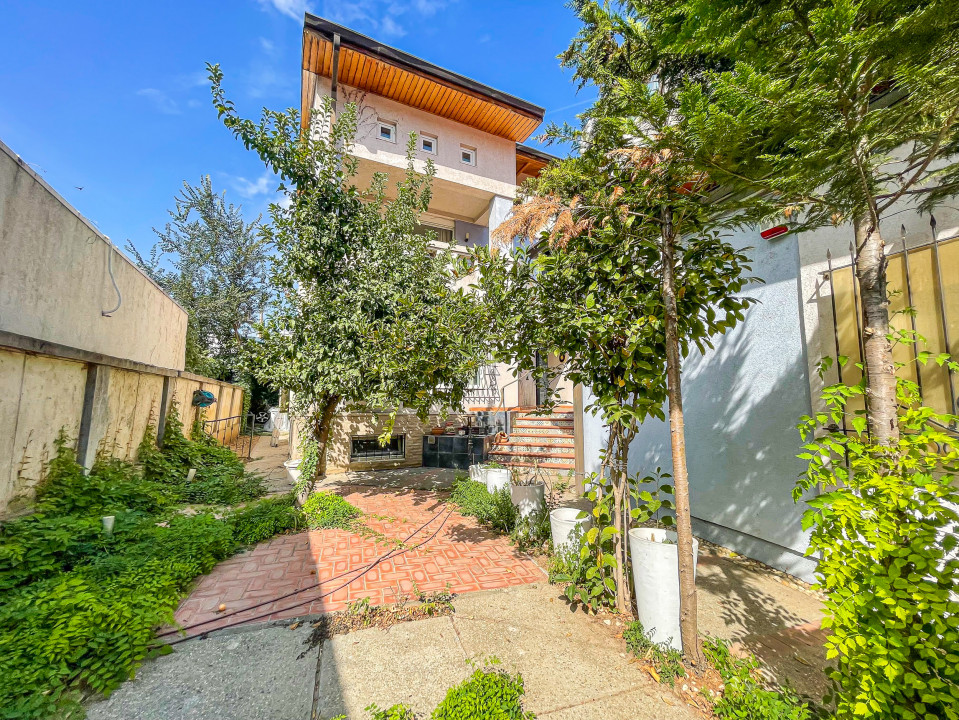  Vila singur-curte Floreasca 8 camere
