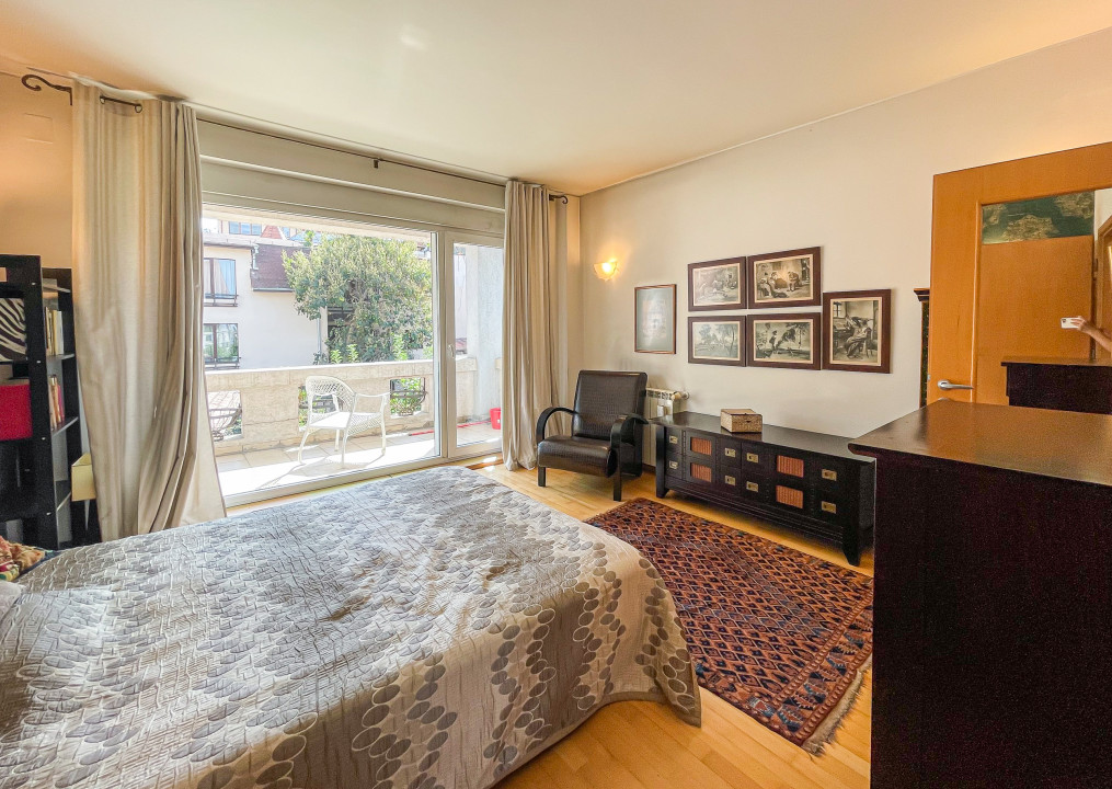  Vila singur-curte Floreasca 8 camere