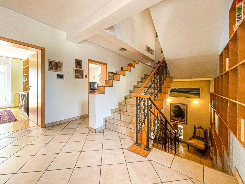  Vila singur-curte Floreasca 8 camere